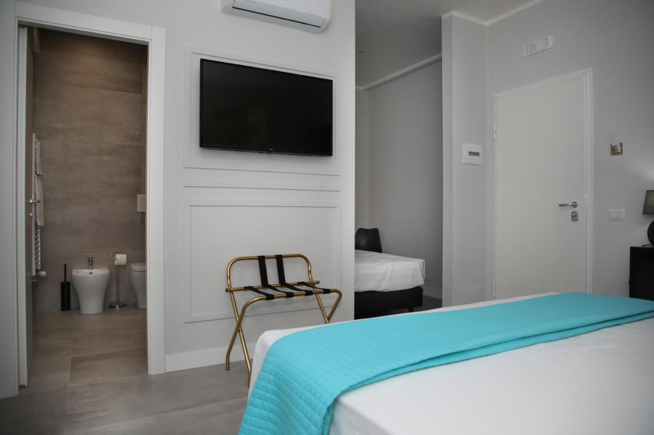 Principessa Isabella Luxury Rooms Salerno Exterior foto